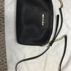Michael Kors Jet Set Large Navy Blue Cross-body